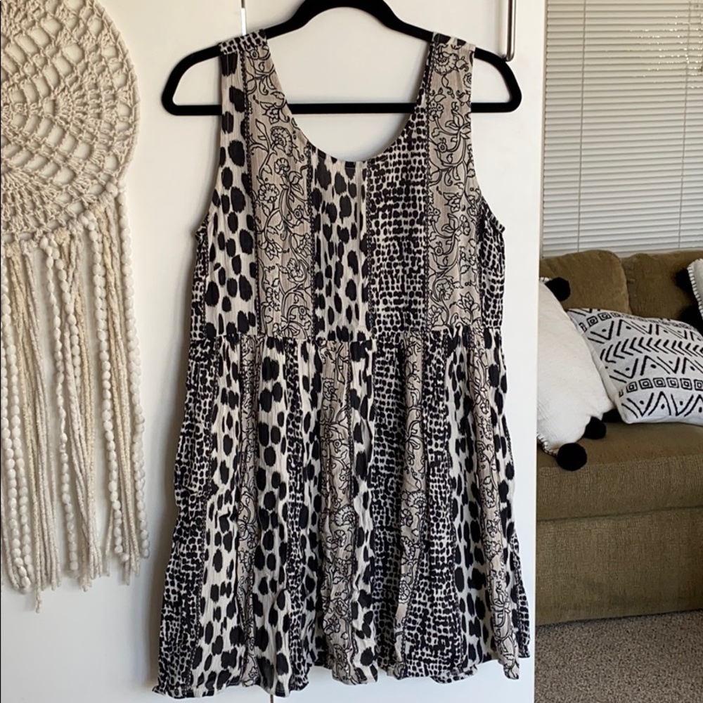 NWOT Billabong printed babydoll dress.